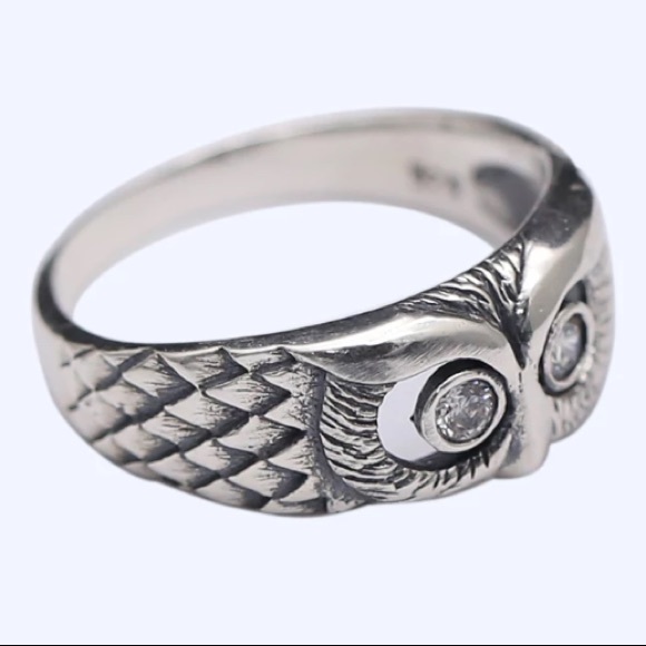 Silver Tone Diamond Eye Owl Ring - Picture 7 of 7